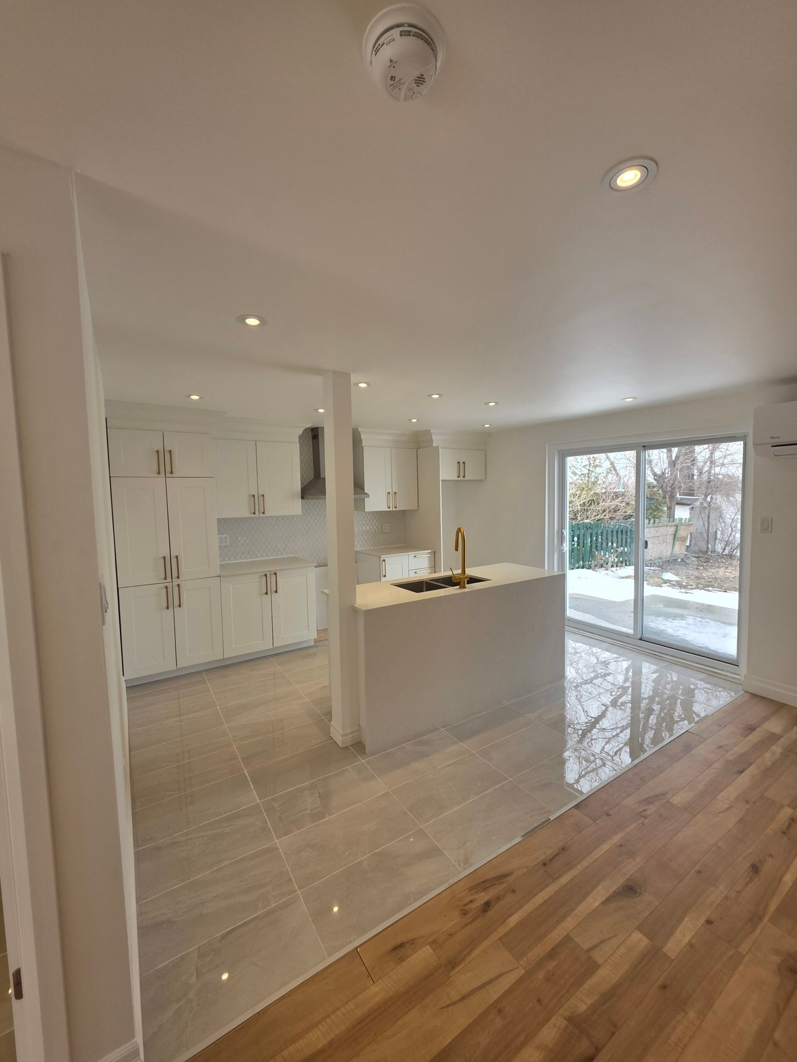 9375 Gouin E. property photo 3